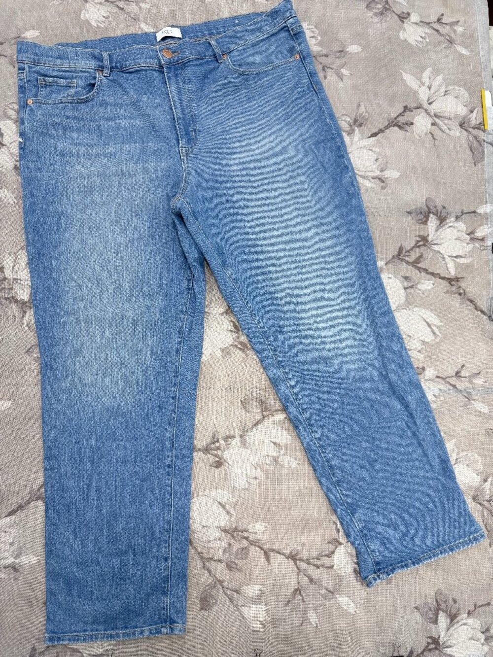 LOFT Outlet Boyfriend Jeans Women’s Size 16 Medium Wash Cropped Stretch Denim